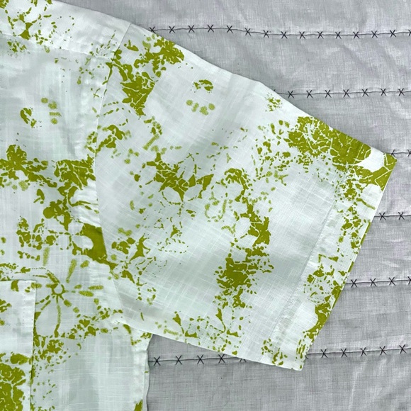 Paul Smith London FLORAL STAMP Button Shirt - Picture 4 of 6